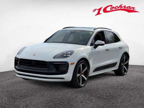 Used 2023 Porsche Macan S image 3