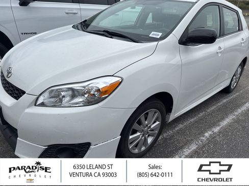 Used 2010 Toyota Matrix image 1