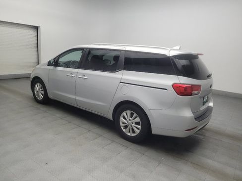 Used 2018 Kia Sedona LX w/ LX Essentials Premium Package FWD image 3
