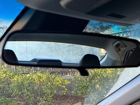 Used 2018 Toyota Camry LE image 24