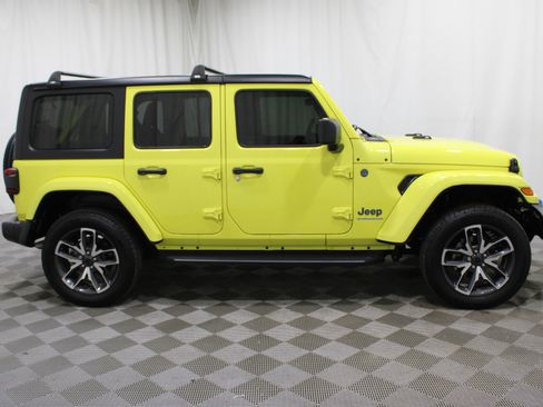 Used 2024 Jeep Wrangler Sport S w/ Dual Top Group image 31