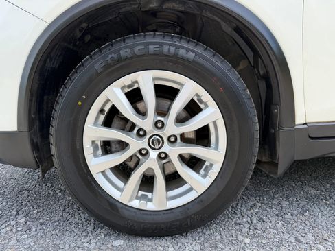 Used 2018 Nissan Rogue SV AWD/4WD image 47