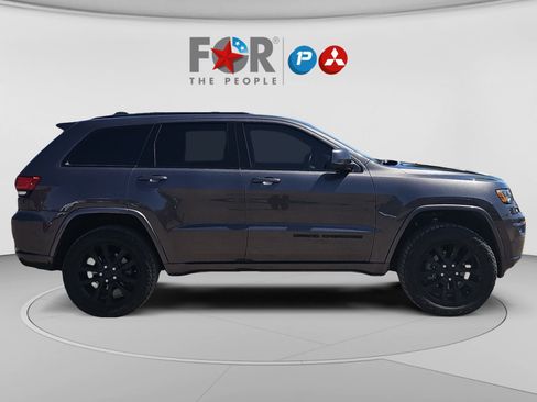 Used 2019 Jeep Grand Cherokee Altitude AWD/4WD image 6