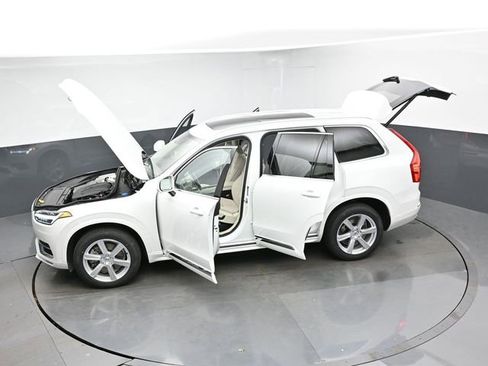 Used 2024 Volvo XC90 B5 Core w/ Protection Package Premier image 46