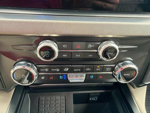 Used 2026 Ford F450 Platinum w/ Platinum Plus Package AWD/4WD image 28