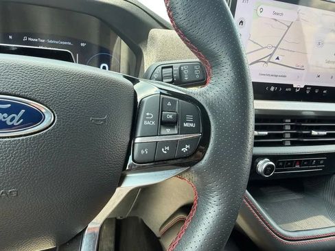 Used 2025 Ford Explorer ST-Line AWD/4WD image 17