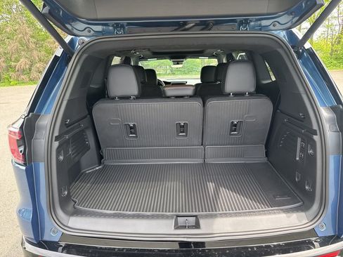 New 2026 GMC Acadia Denali Ultimate w/ LPO, Floor Liner Package AWD/4WD image 62