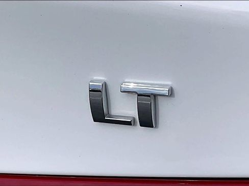 Used 2024 Chevrolet Malibu LT image 9