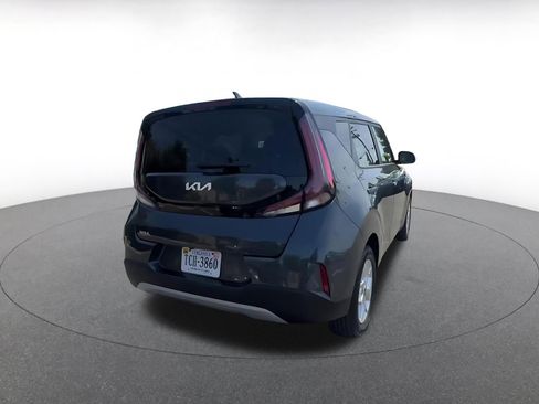 Used 2025 Kia Soul LX w/ LX Technology Package FWD image 14