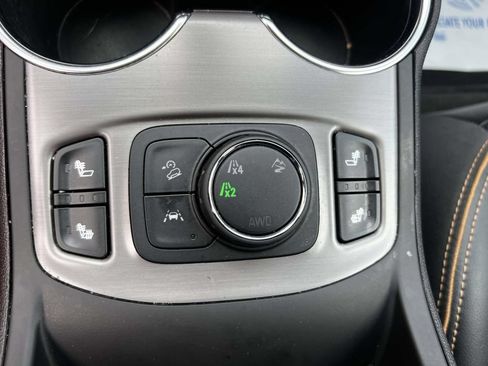 Used 2024 GMC Terrain AT4 AWD/4WD image 30