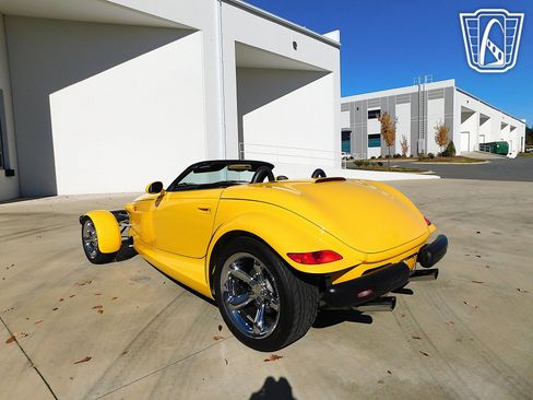 Used 2000 Plymouth Prowler image 19
