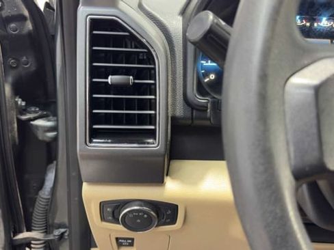 Used 2018 Ford F150 XLT w/ Trailer Tow Package RWD image 25