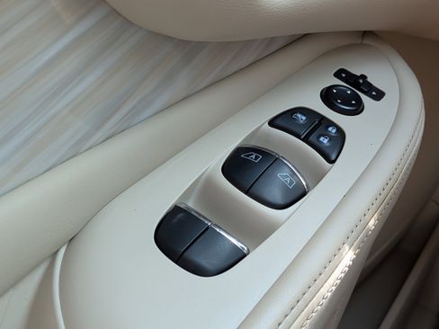 Used 2015 Nissan Murano SL w/ SL Technology Package FWD image 23