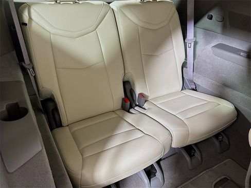 Certified 2025 Cadillac XT6 Premium Luxury image 26