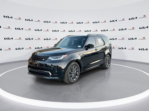 Used 2024 Land Rover Discovery Dynamic SE image 4