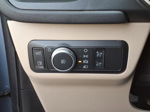 Certified 2022 Ford Escape SEL w/ Technology Package image 17