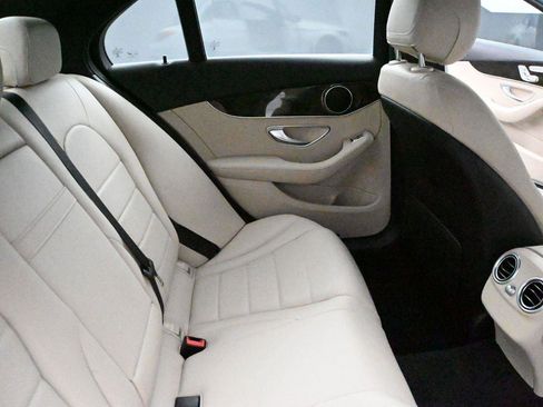 Used 2018 Mercedes-Benz C 300 4MATIC Sedan image 21