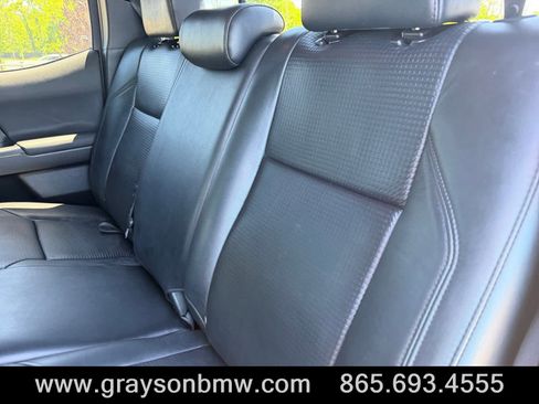 Used 2019 Toyota Tacoma TRD Off-Road AWD/4WD image 15