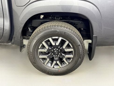 New 2026 Nissan Frontier SV w/ Tow Package AWD/4WD image 25