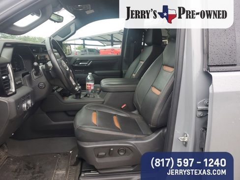 Used 2024 GMC Sierra 1500 AT4 w/ Technology Package AWD/4WD image 8