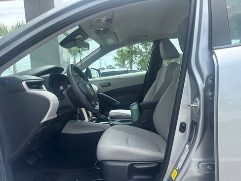 Used 2023 Toyota Corolla Cross L FWD image 5