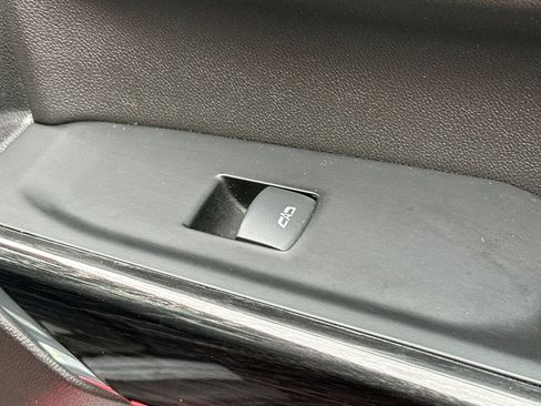 Used 2019 GMC Sierra 1500 SLT image 21