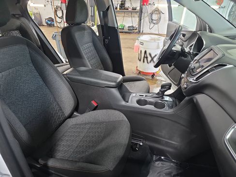 Used 2024 Chevrolet Equinox LT AWD/4WD image 10