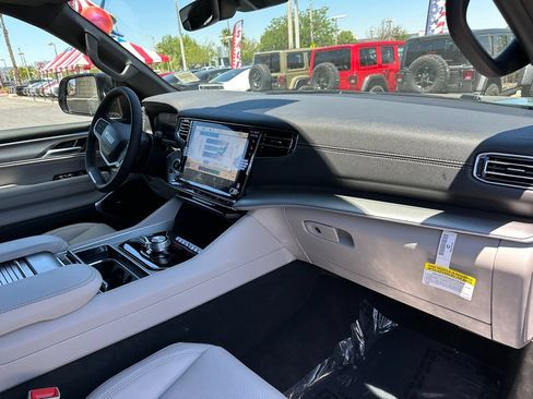 New 2026 Jeep Grand Wagoneer Limited w/ Rear Seat Video Group I AWD/4WD image 14