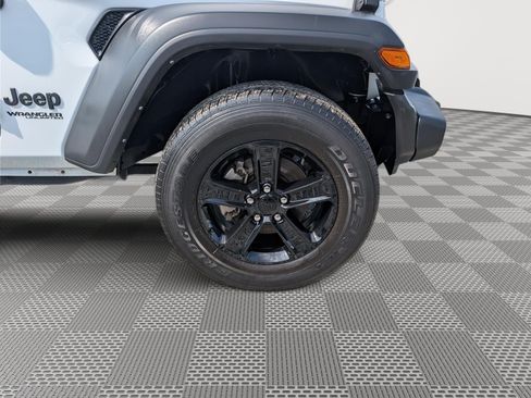 Used 2022 Jeep Wrangler Unlimited Sport AWD/4WD image 9