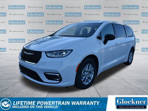 New 2026 Chrysler Pacifica Select image 1