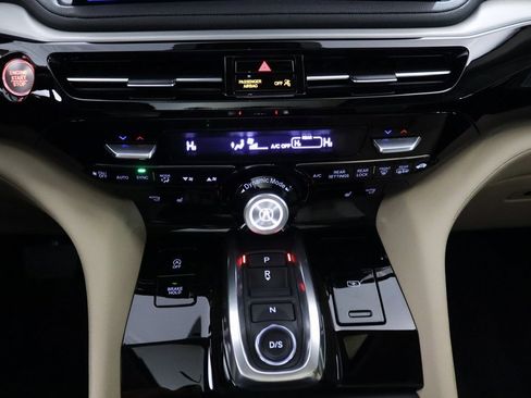 Used 2026 Acura MDX SH-AWD image 23