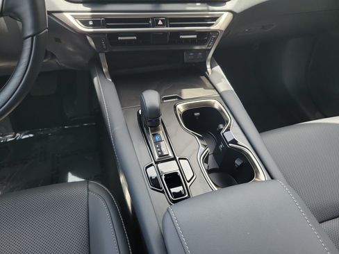Used 2025 Lexus RX 350 Premium w/ Accessory Package (Z1) FWD image 19