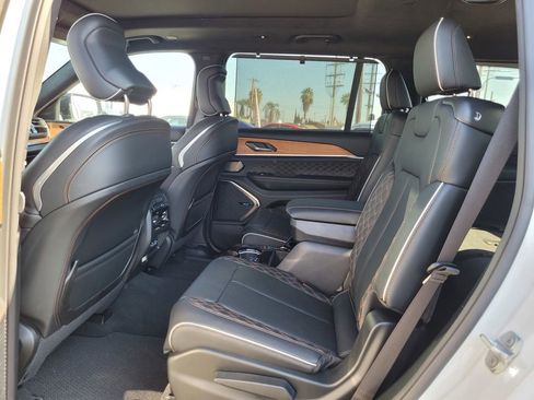 New 2023 Jeep Grand Cherokee L Summit image 13