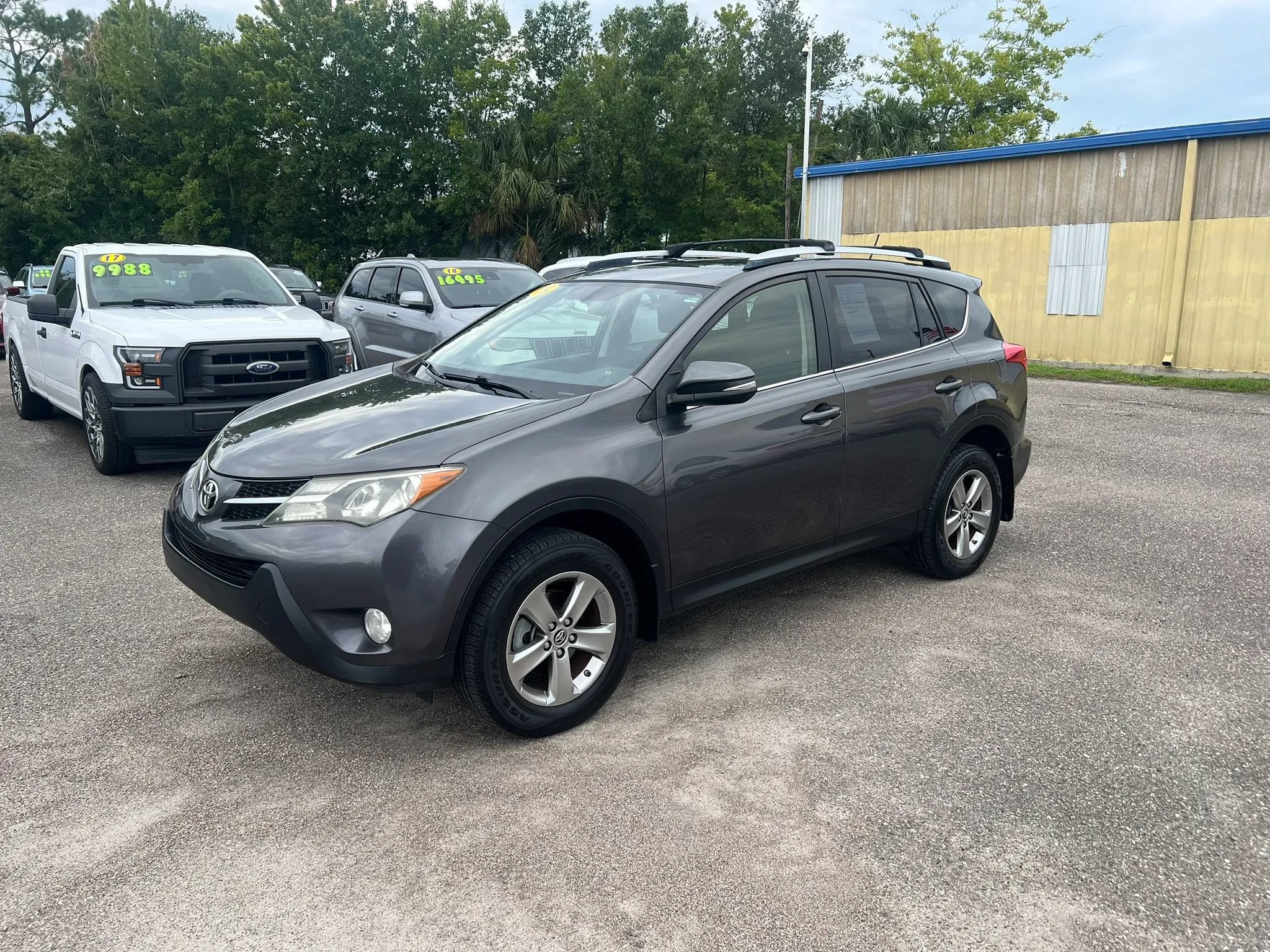 Used 2015 Toyota RAV4 XLE w/ Outdoor Package FWD image 2