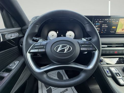 Used 2024 Hyundai Palisade Calligraphy image 22