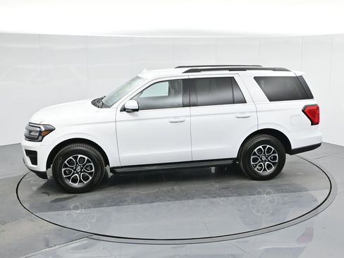 Certified 2024 Ford Expedition XLT RWD image 51