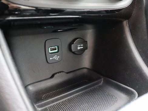 Used 2013 Chrysler 200 Limited image 19