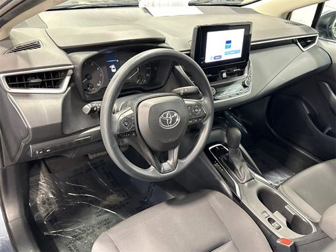 Used 2023 Toyota Corolla LE image 6