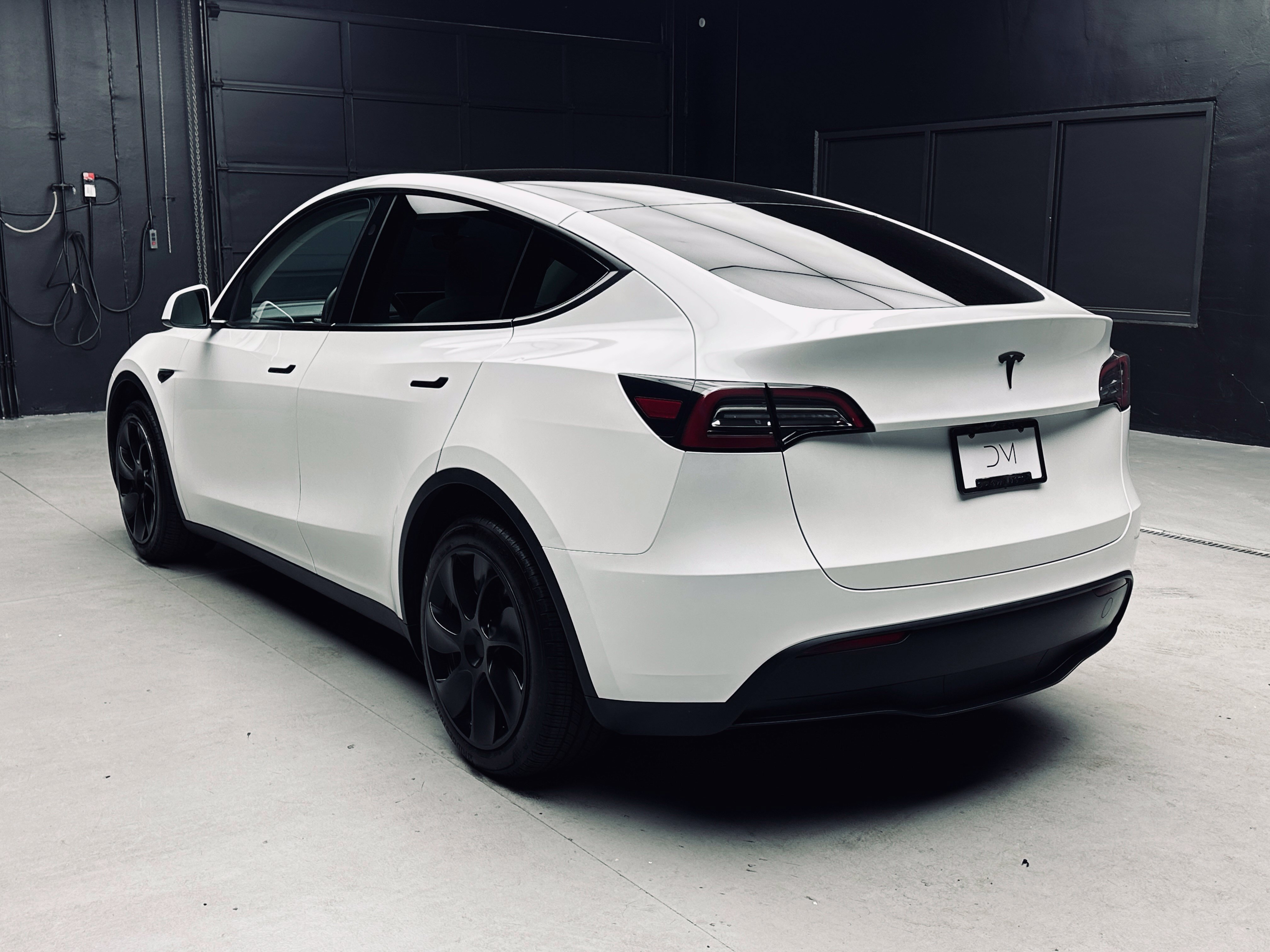 Used 2023 Tesla Model Y Long Range AWD/4WD image 5