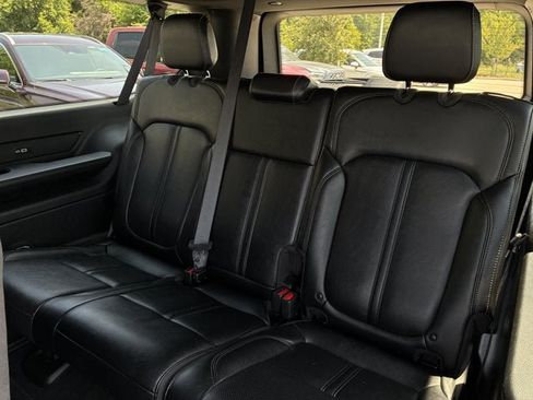 Used 2024 Jeep Wagoneer L Series II w/ Flexible Seating Group AWD/4WD image 22