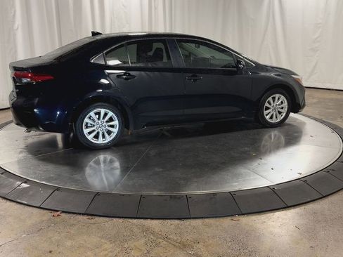 Used 2024 Toyota Corolla XLE image 2
