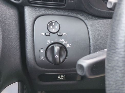 Used 2006 Mercedes-Benz C 230 Sedan image 16