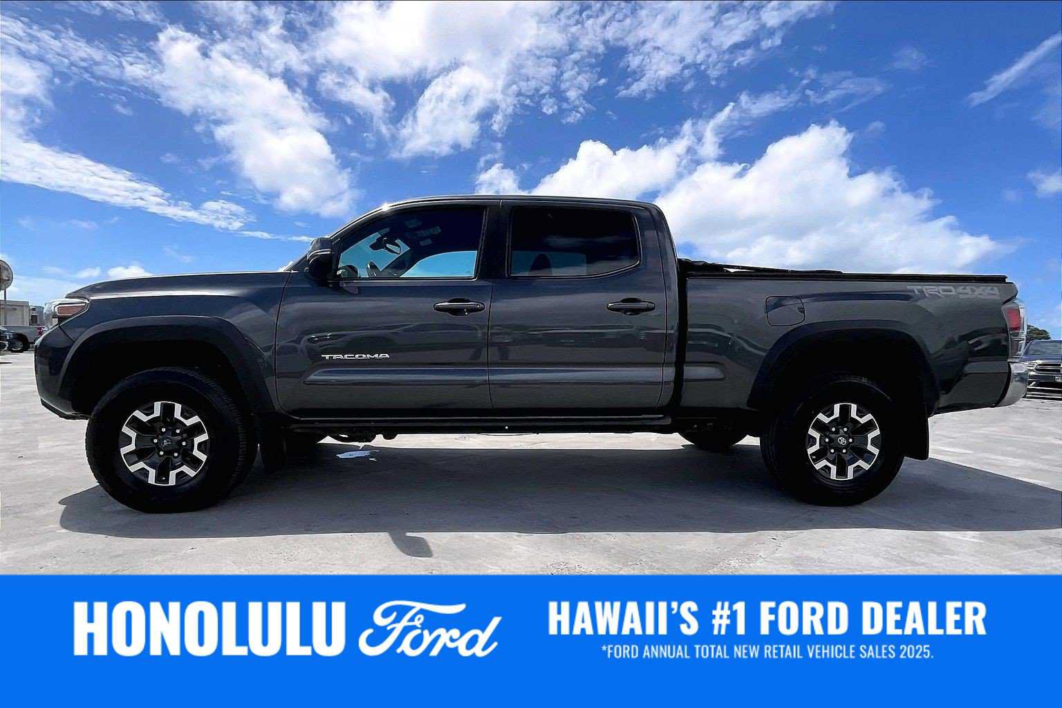 Used 2020 Toyota Tacoma TRD Off-Road AWD/4WD image 3