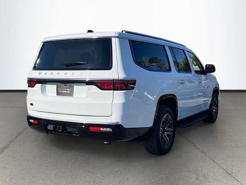 Certified 2025 Jeep Wagoneer L 4WD w/ HD Trailer Tow Package image 7