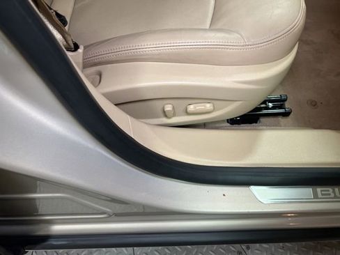 Used 2010 Buick LaCrosse CXL w/ Luxury Package image 58