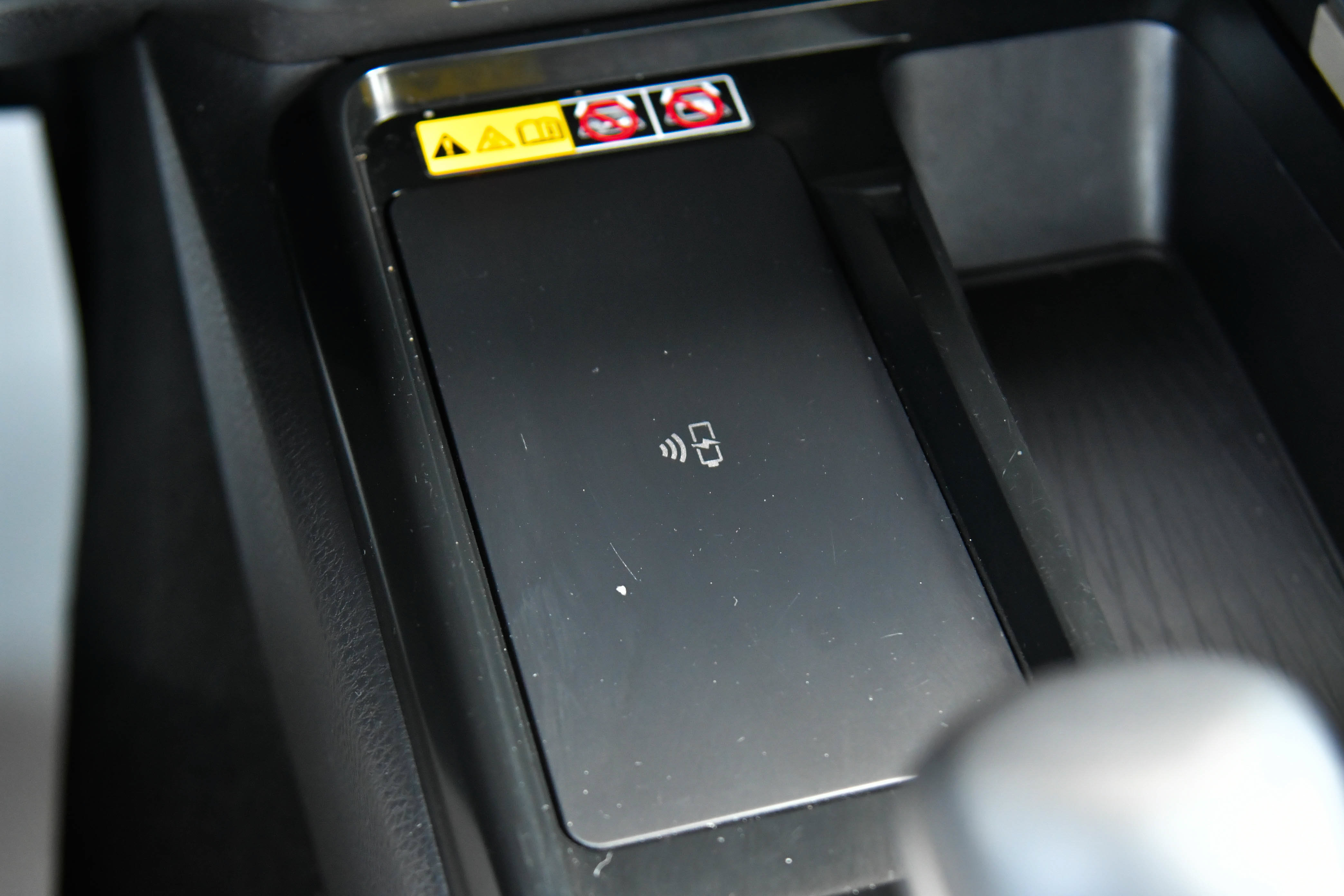 Used 2025 Toyota Camry SE FWD image 28