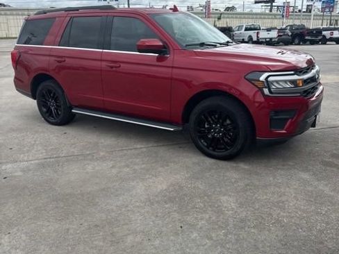 Used 2022 Ford Expedition XLT RWD image 1