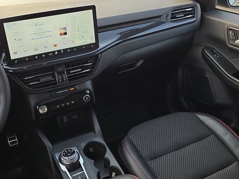 Certified 2024 Ford Escape ST-Line w/ Tech Pack #1 image 31