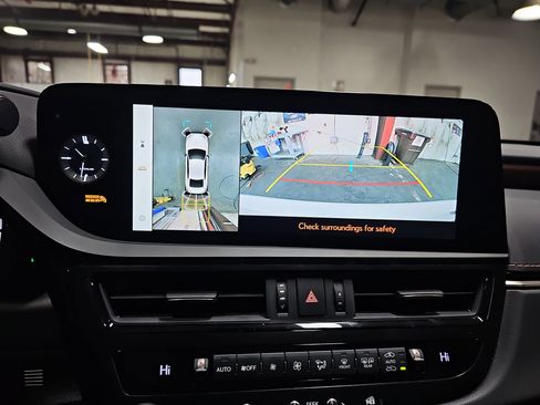 Used 2025 Lexus ES 350 Ultra Luxury image 24