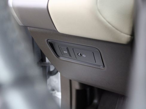 Used 2019 Land Rover Range Rover Sport HSE image 31